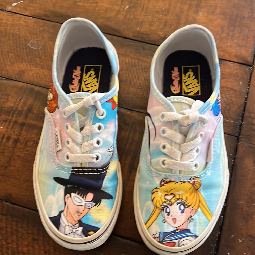 Vans x Sailor Moon Authentic Skate Shoe LIMITED EDITION — never worn